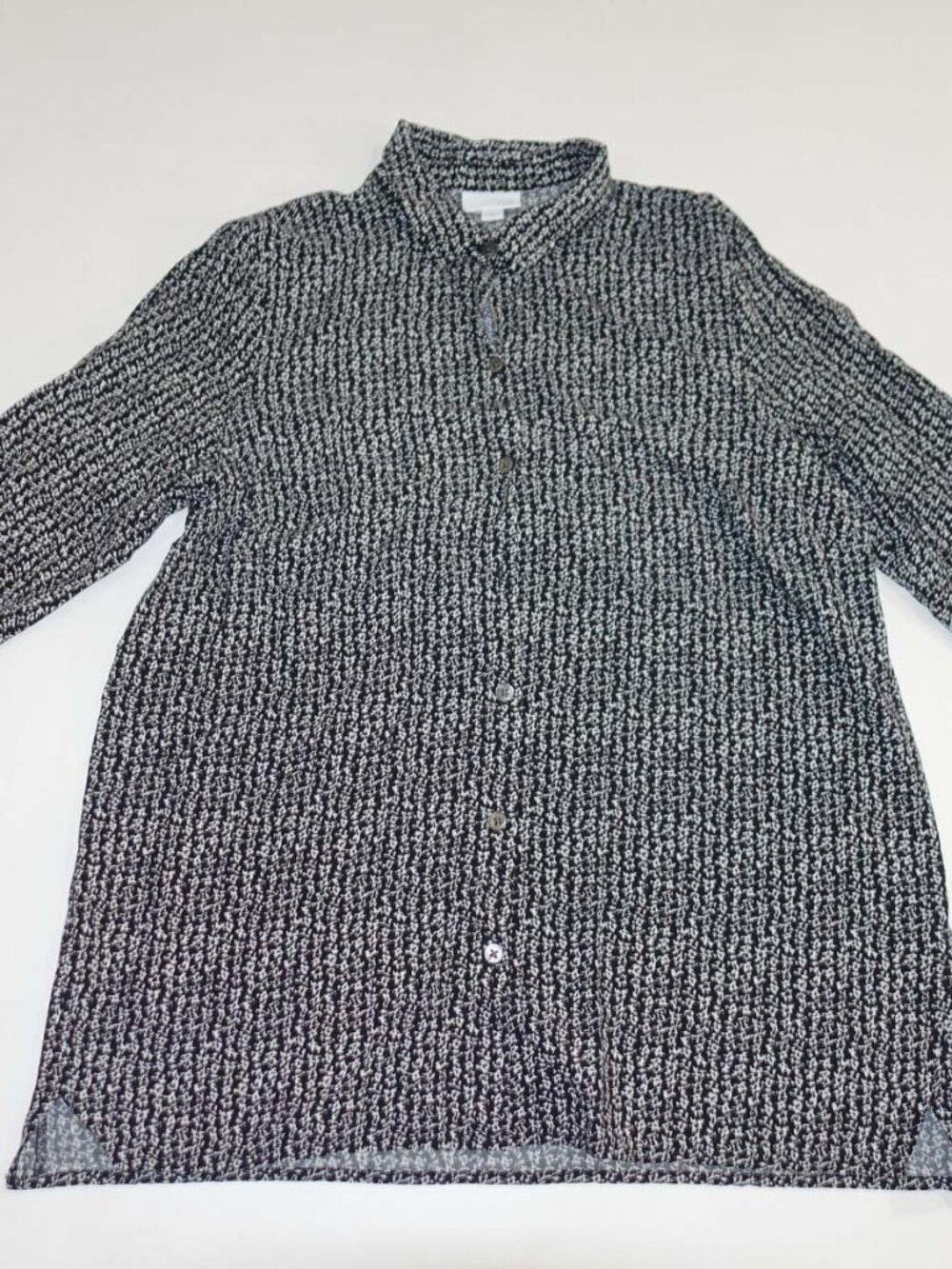 J. Jill Women's Button Down Shirt Medium Long Sleeves Black White 100% Rayon Top